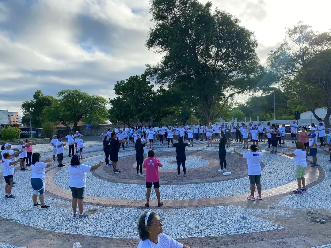 Grupo de pessoas idosas em atividade do Projeto Vida Ativa